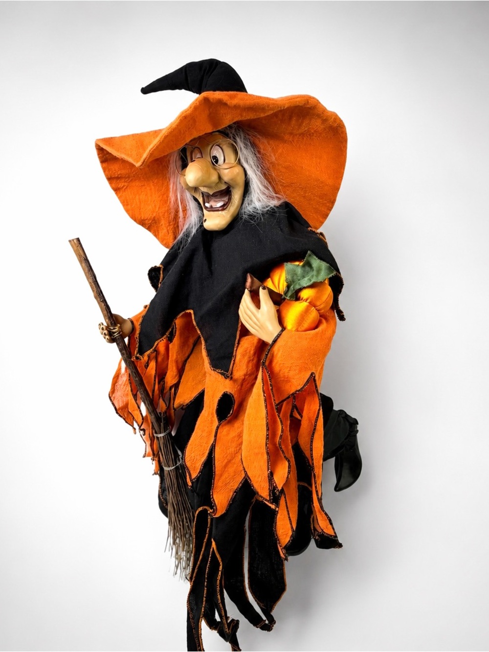 Vintage Show-Stoppers 28” Hanging Witch Halloween Figure Pumpkin Orange Black